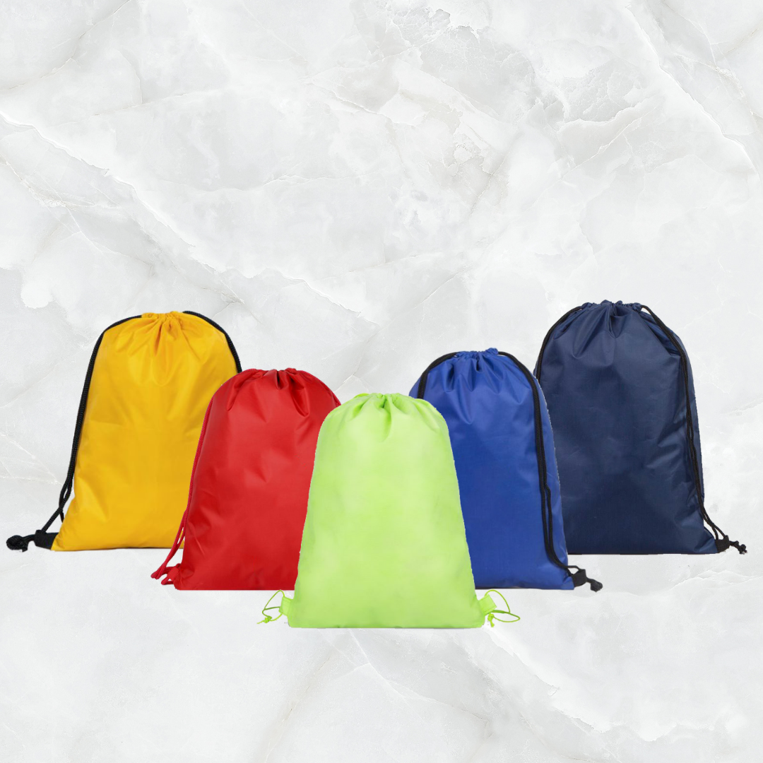 İpli sırt çantası, bez veya imperteks kumaş gibi dayanıklı malzemelerden yapılan ve büzgülü tasarıma sahip olan bir çanta çeşididir. İpli sırt çantaları, kullanıcılara pratiklik, rahatlık ve şıklık sunar.